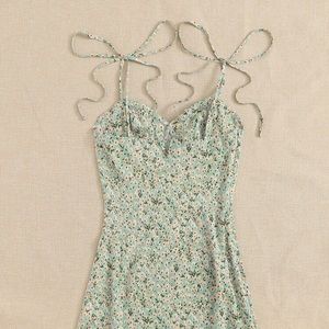 Knotted Shoulder Ruched Ditsy Floral Cami Dress